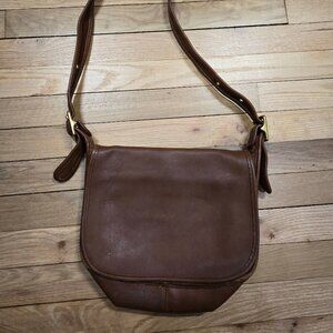 Very vintage Coach crossbody